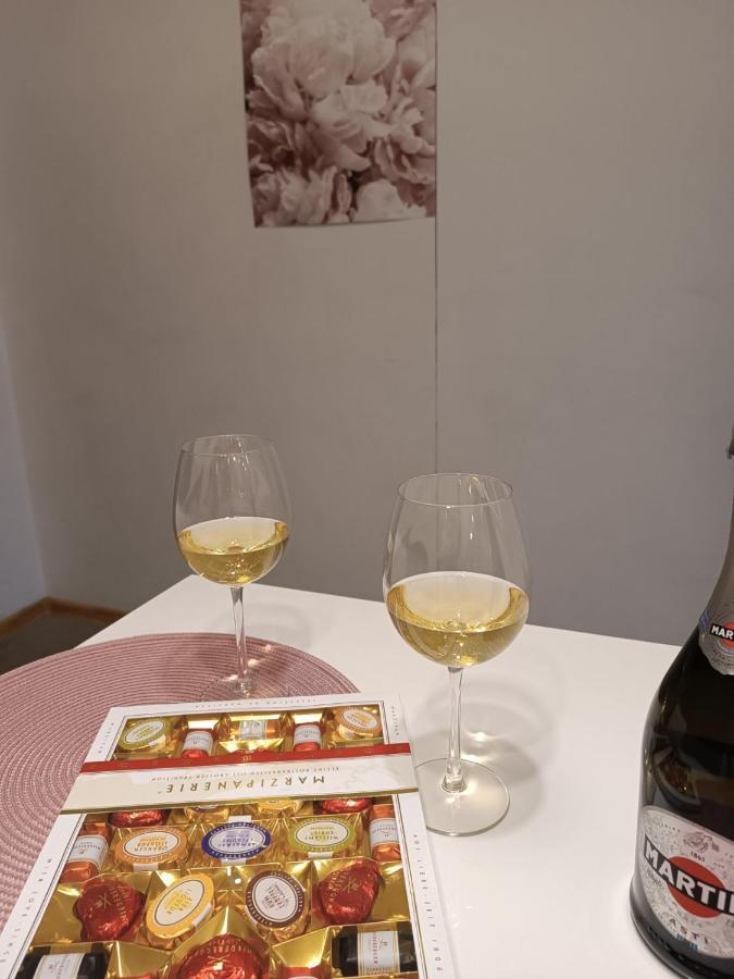 Apartamenty Wiktoryn 6A Warsawa Bagian luar foto