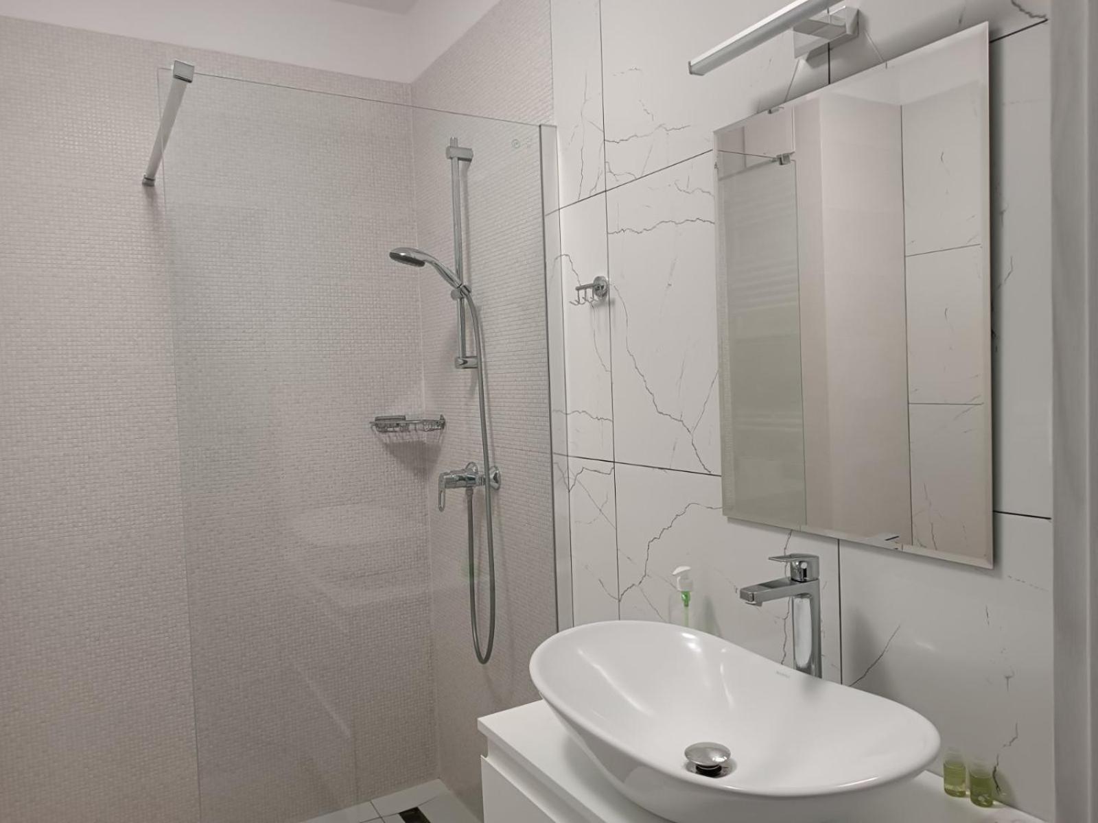 Apartamenty Wiktoryn 6A Warsawa Bagian luar foto